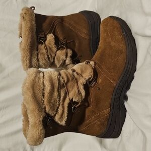 BareTraps Tan Suede Fur-Lined Winter Boots